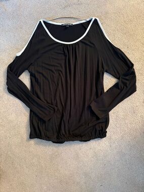 Cable & Gauge Black Cold-Shoulder Long Sleeve Top with White Trim